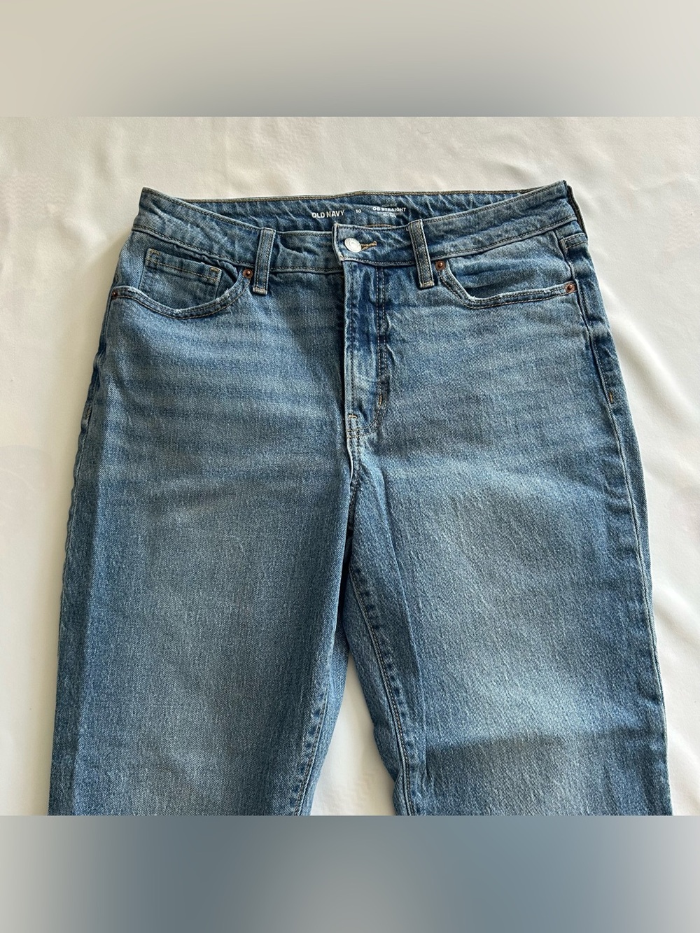 EUC Old Navy Sz 10 OG Straight Leg High Rise Jeans Medium Wash Denim 88% Cotton - Picture 2 of 7